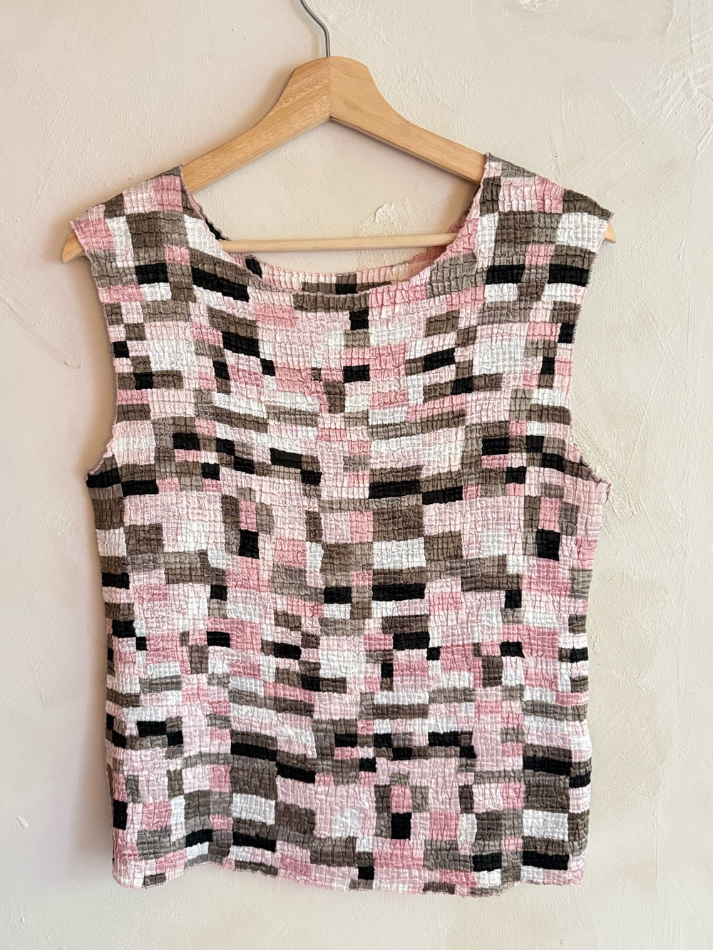 Vintage | Casual Corner Annex | Petite Crinkle Top Pink Brown Plaid | L